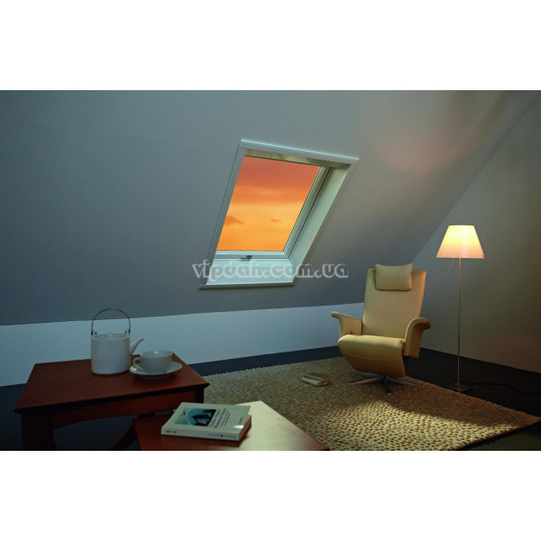 Roto Designo R45 з пластика з центральною віссю повороту стулки