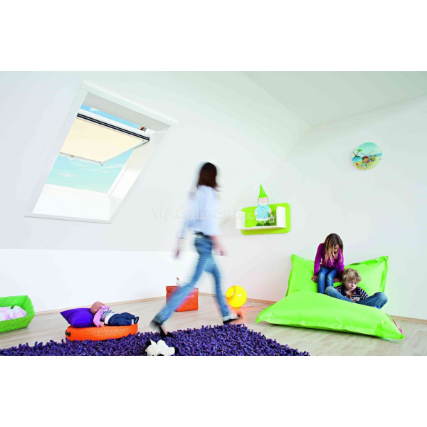 Roto Designo R75 з дерева з піднятою на 3/4 віссю повороту