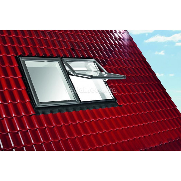 Roto Designo R75 з дерева з піднятою на 3/4 віссю повороту