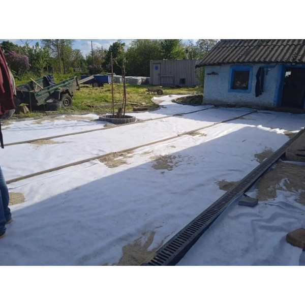 Геотекстиль із переробленого поліестеру (геотканина будівельна)