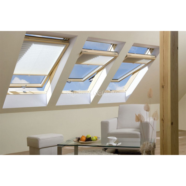 FAKRO Standart FTZ-V U2 з дерева c центральною віссю повороту