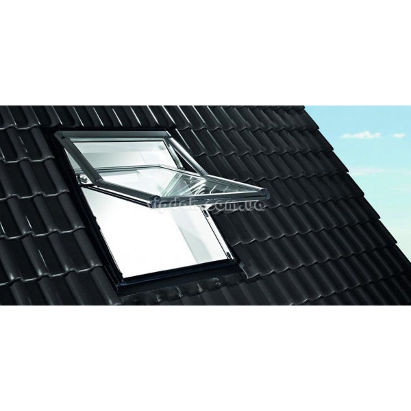 Roto Designo R75 з дерева з піднятою на 3/4 віссю повороту